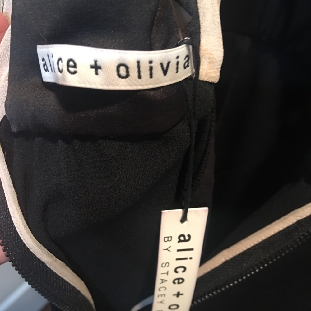 Alice + Olivia Black and Nude Jumpsuit Sz 0 - Picture 3 of 3